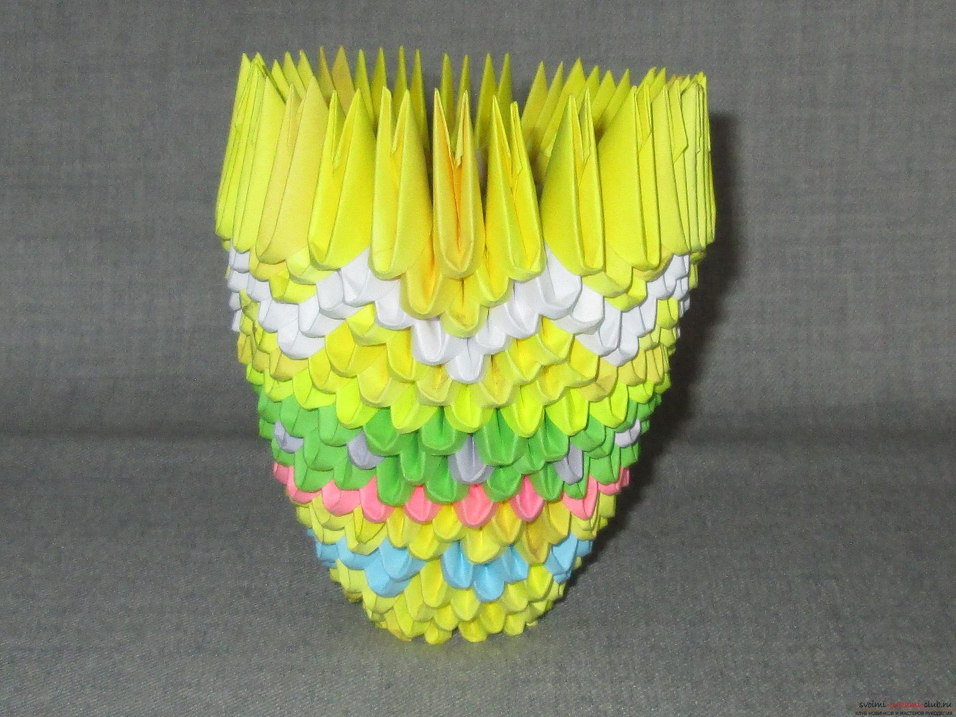 Модульное оригами ваза с цветами станет отличным подарком на 8 Марта, сделанным своими руками.. Фото №8